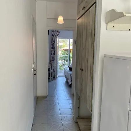 Vana Studios&apartments *